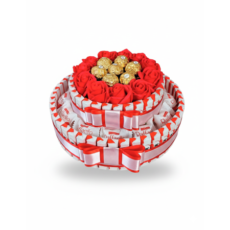 Композиція двоярусна із цукерок Kinder, Raffaello та Ferrero Rocher з червоними трояндами 